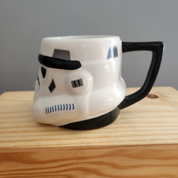 Star Wars Stormtrooper Mug - Picture 4 of 10